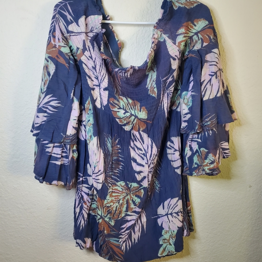 Illa Illa Floral Half Sleeve Scrunch Off Shoulder Top Large Vacation Summer   Go